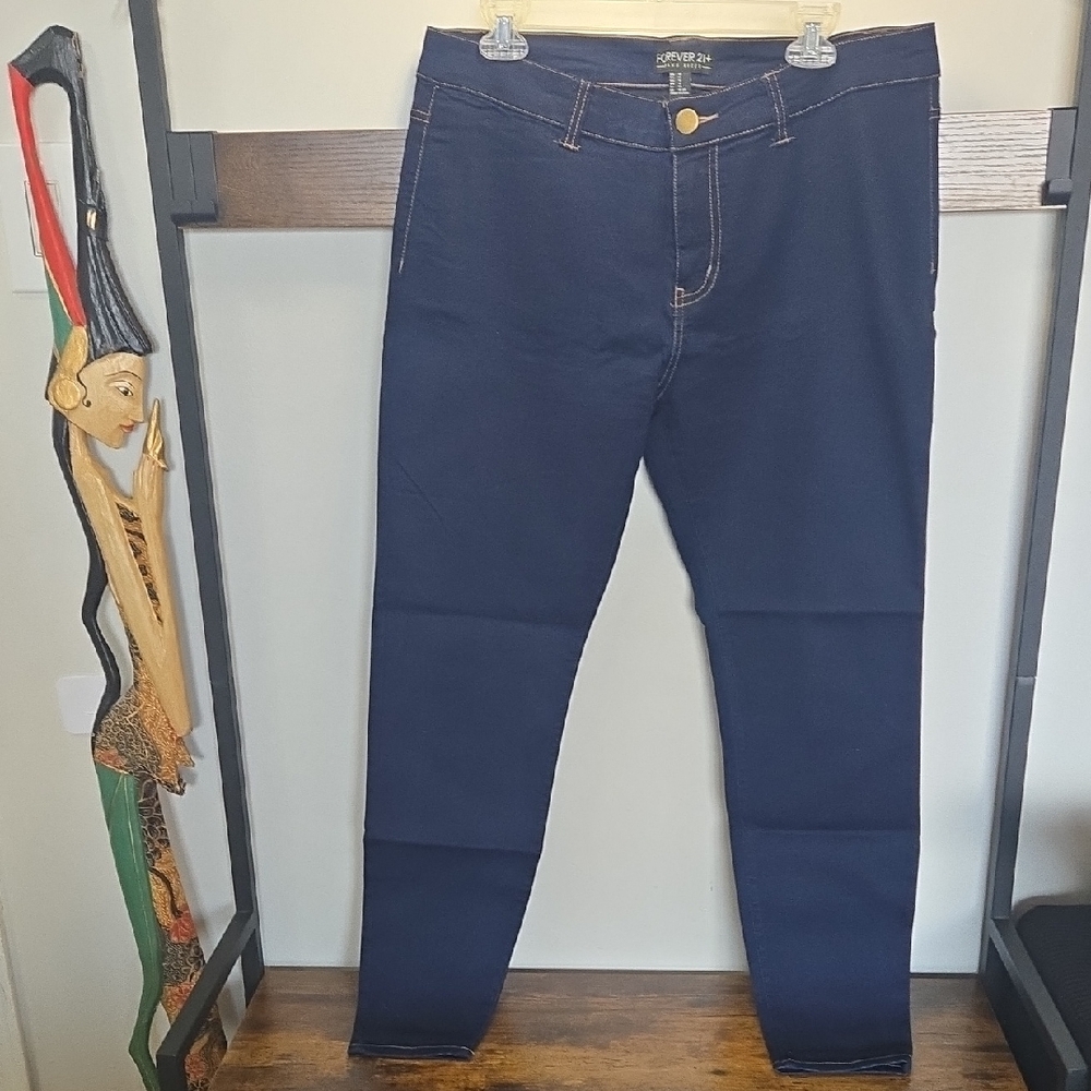 Forever 21 Dark Blue Ankle Jeans (🛍 Bundle ANY 6/$36)